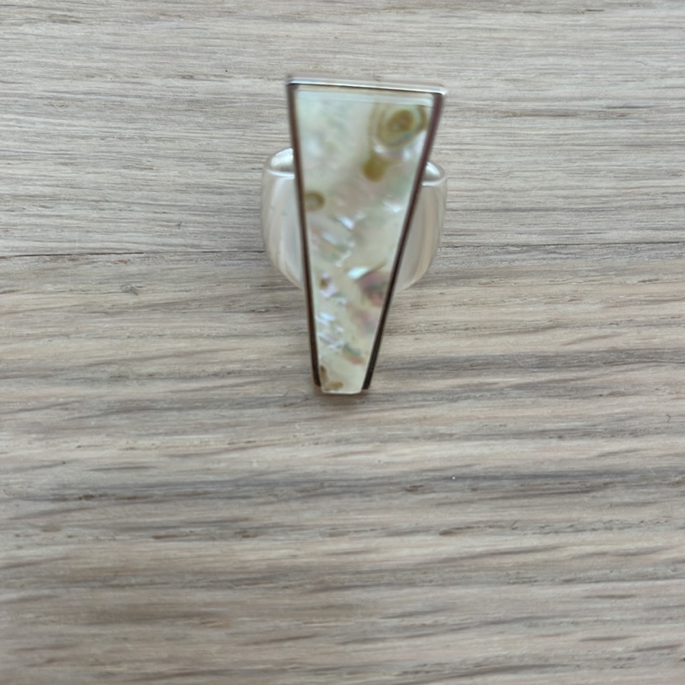 Kendra Scott ring - Picture 3 of 3